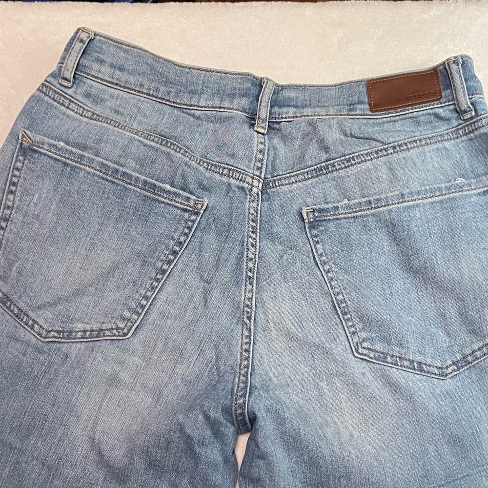 Express Light Wash Ripped Jeans - Picture 2 of 5